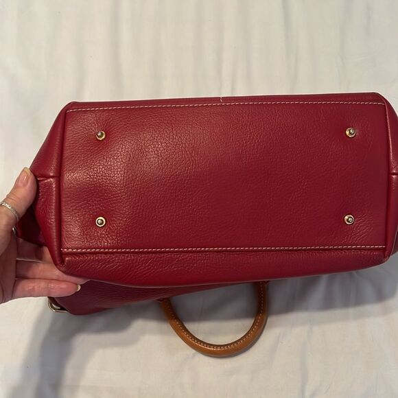 Dooney & Bourke Redish Leather Satchel with Tan Straps and Zipper Pulls EUC - Picture 4 of 17